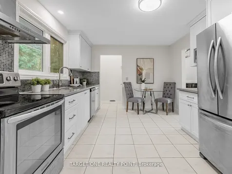 93 Mayvern Crescent Richmond Hill ON L4C 5J6
