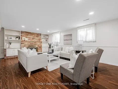 93 Mayvern Crescent Richmond Hill ON L4C 5J6