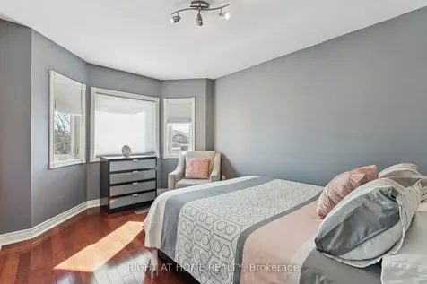 10 Claudia Avenue Vaughan ON L4L 6S1