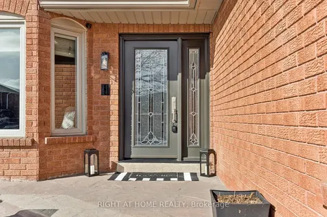 10 Claudia Avenue Vaughan ON L4L 6S1