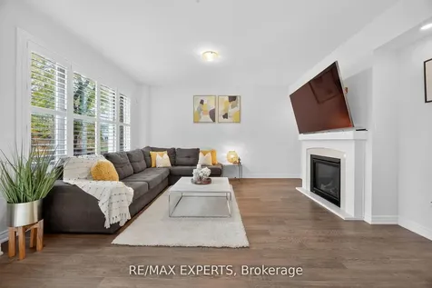 66 Robb Thompson Road East Gwillimbury ON L0G 1M0