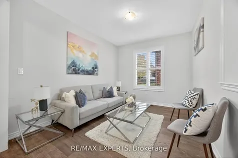 66 Robb Thompson Road East Gwillimbury ON L0G 1M0