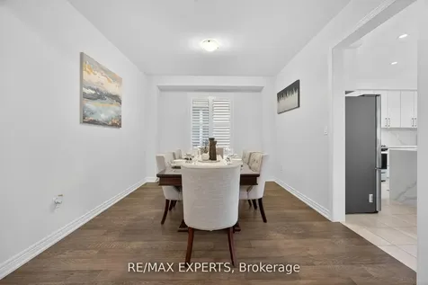 66 Robb Thompson Road East Gwillimbury ON L0G 1M0