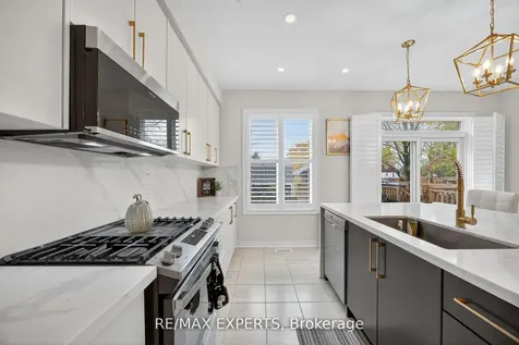 66 Robb Thompson Road East Gwillimbury ON L0G 1M0