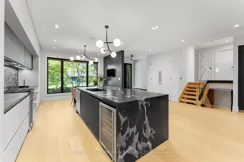49 Norman Drive King ON L7B 1J2