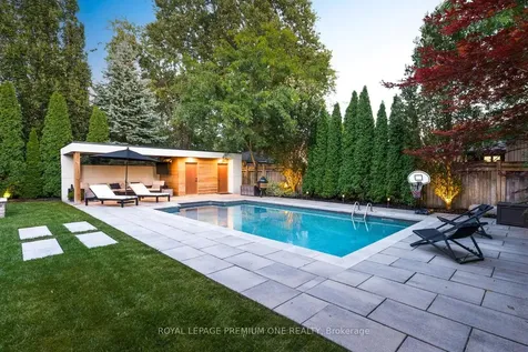 49 Norman Drive King ON L7B 1J2
