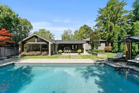 49 Norman Drive King ON L7B 1J2