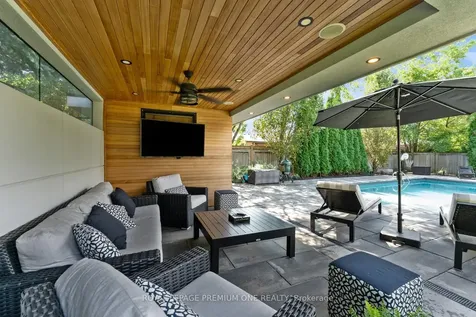 49 Norman Drive King ON L7B 1J2