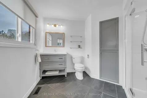 24 Beaumont Place Vaughan ON L4J 4X2