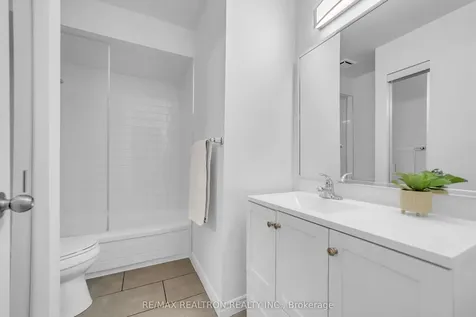24 Beaumont Place Vaughan ON L4J 4X2