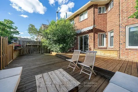 24 Beaumont Place Vaughan ON L4J 4X2