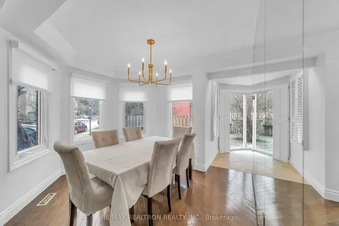 24 Beaumont Place Vaughan ON L4J 4X2