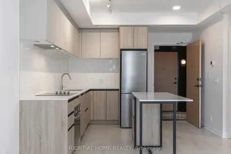 7950 Bathurst Street Vaughan ON L4J 0B8