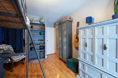 184 Collings Avenue Bradford West Gwillimbury ON L3Z 1N1