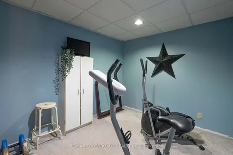 184 Collings Avenue Bradford West Gwillimbury ON L3Z 1N1