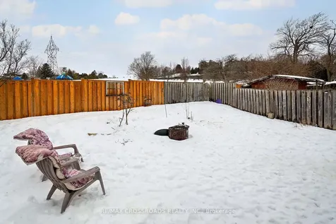 184 Collings Avenue Bradford West Gwillimbury ON L3Z 1N1