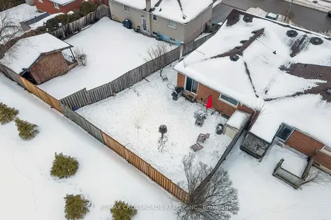 184 Collings Avenue Bradford West Gwillimbury ON L3Z 1N1