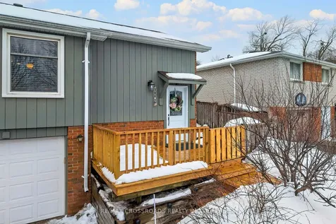 184 Collings Avenue Bradford West Gwillimbury ON L3Z 1N1