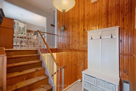 184 Collings Avenue Bradford West Gwillimbury ON L3Z 1N1