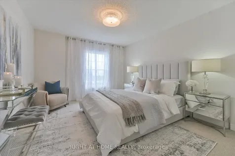 61 Milloy Place Aurora ON L4G 7L2