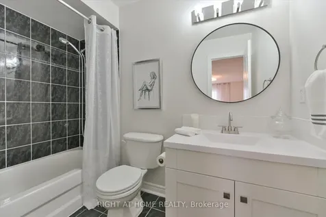 61 Milloy Place Aurora ON L4G 7L2