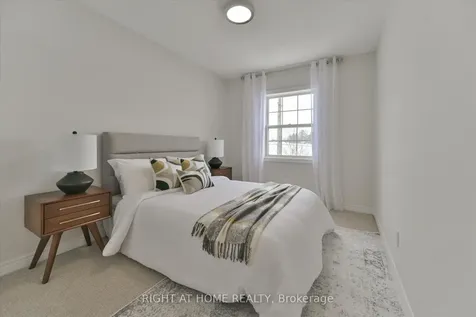 61 Milloy Place Aurora ON L4G 7L2