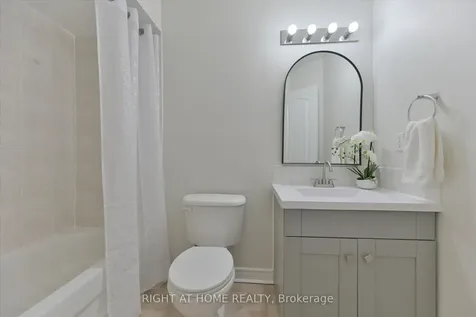 61 Milloy Place Aurora ON L4G 7L2