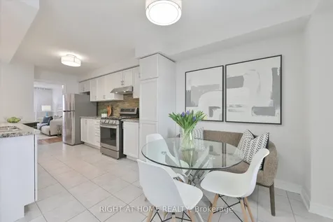 61 Milloy Place Aurora ON L4G 7L2