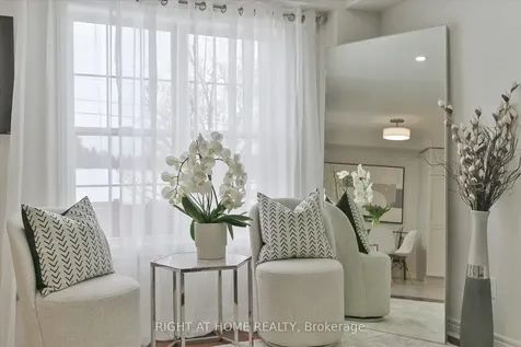 61 Milloy Place Aurora ON L4G 7L2