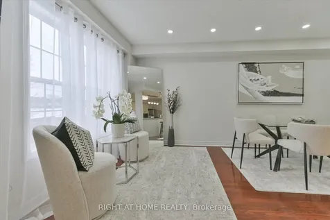 61 Milloy Place Aurora ON L4G 7L2