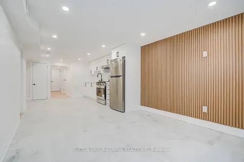 176 Cherrywood Drive Newmarket ON L3Y 2X8