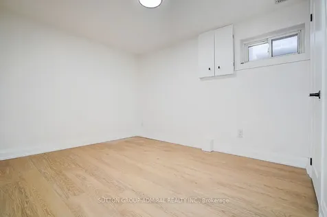 176 Cherrywood Drive Newmarket ON L3Y 2X8