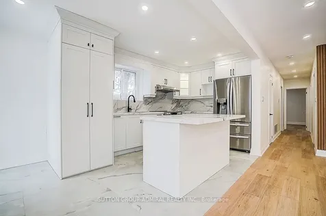 176 Cherrywood Drive Newmarket ON L3Y 2X8
