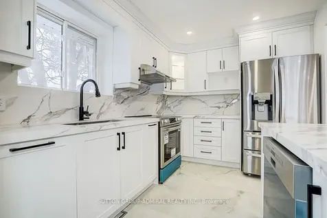 176 Cherrywood Drive Newmarket ON L3Y 2X8