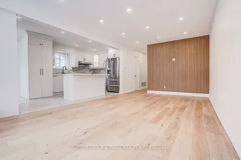 176 Cherrywood Drive Newmarket ON L3Y 2X8