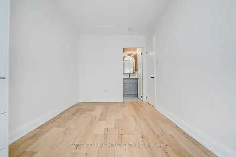 176 Cherrywood Drive Newmarket ON L3Y 2X8