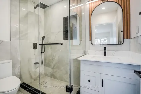 176 Cherrywood Drive Newmarket ON L3Y 2X8