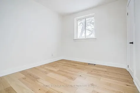 176 Cherrywood Drive Newmarket ON L3Y 2X8