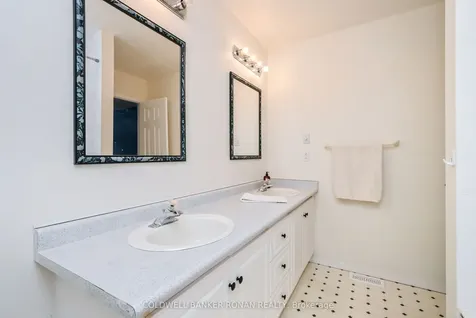 2 Trillium Trail Adjala-tosorontio ON L0M 1J0