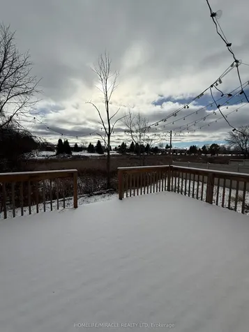 277 Gibson Circle Bradford West Gwillimbury ON L3Z 0X2