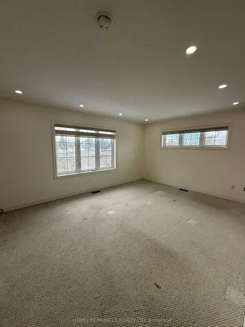 277 Gibson Circle Bradford West Gwillimbury ON L3Z 0X2