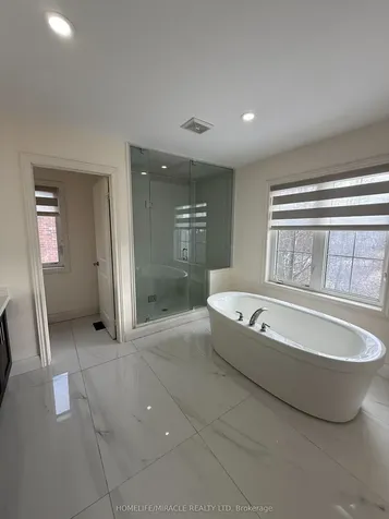 277 Gibson Circle Bradford West Gwillimbury ON L3Z 0X2