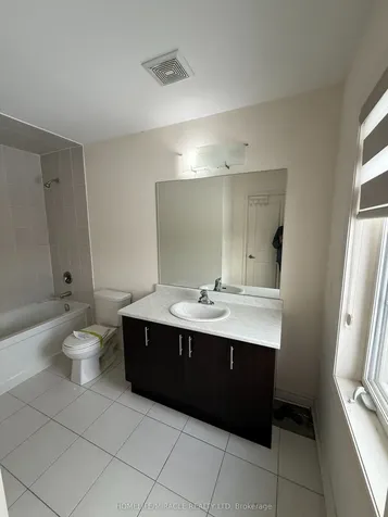 277 Gibson Circle Bradford West Gwillimbury ON L3Z 0X2