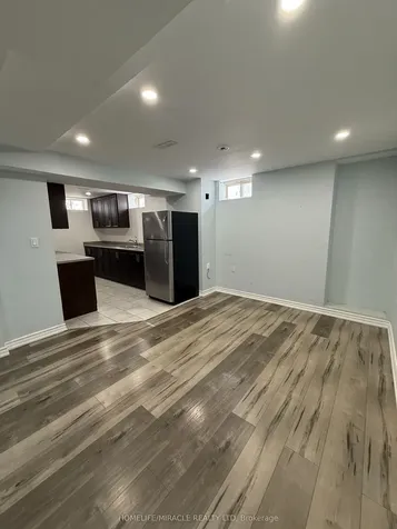277 Gibson Circle Bradford West Gwillimbury ON L3Z 0X2