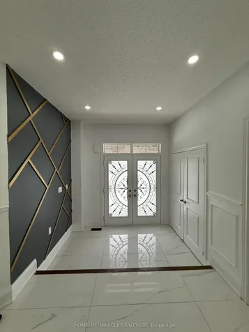 277 Gibson Circle Bradford West Gwillimbury ON L3Z 0X2