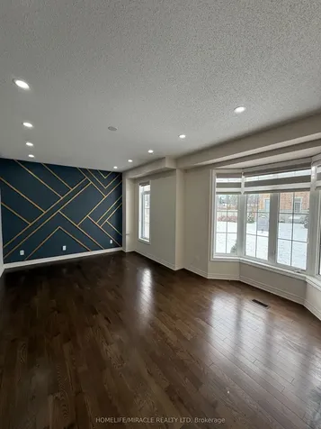 277 Gibson Circle Bradford West Gwillimbury ON L3Z 0X2