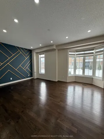 277 Gibson Circle Bradford West Gwillimbury ON L3Z 0X2