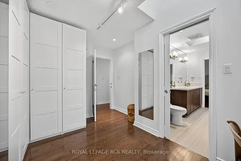 87 George Street Aurora ON L4G 2S3