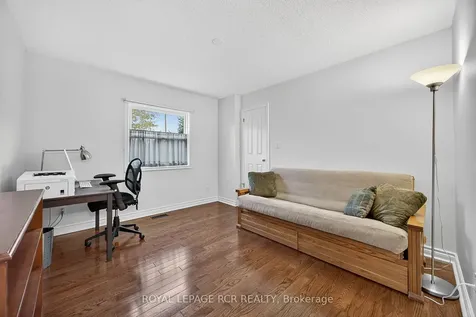 87 George Street Aurora ON L4G 2S3