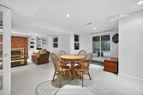 87 George Street Aurora ON L4G 2S3